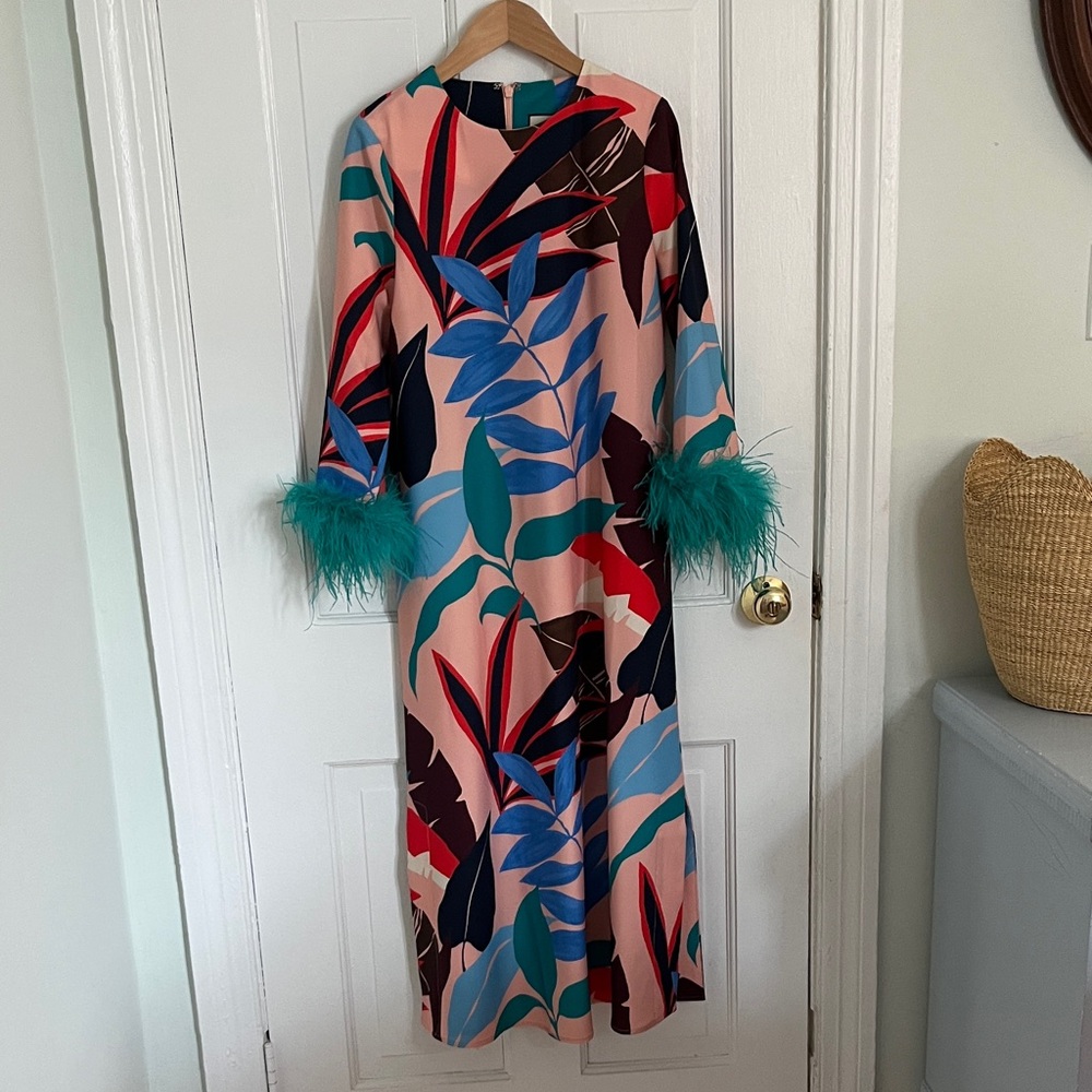 Tuckernuck Elegant Multicolor Patterned Dress with Feather Details